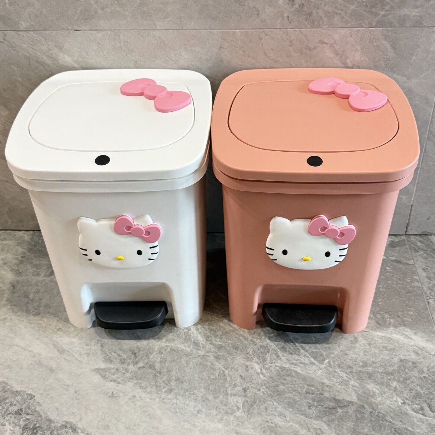 2026新款卫生间凯蒂猫垃圾桶家用脚踏按压带盖高颜值可爱客厅纸篓