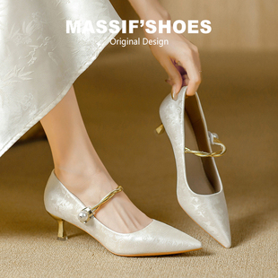 新中式尖头高跟鞋女法式配旗袍白色婚鞋不累脚细跟秀禾新娘伴娘鞋