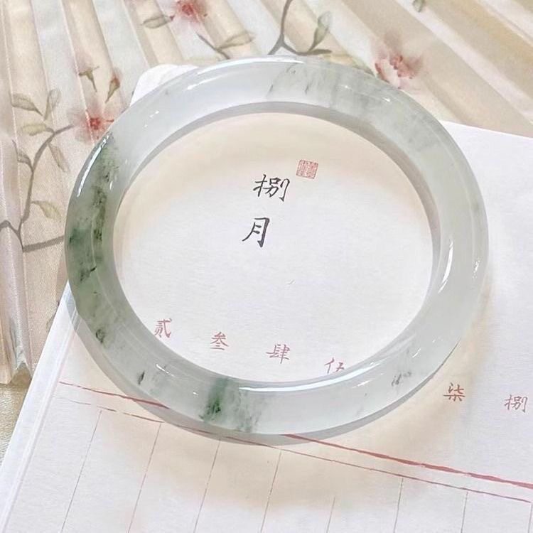 抖音热销翡翠手镯女款2026新款仿玉复古中式冰透不掉色玻璃翠饰品