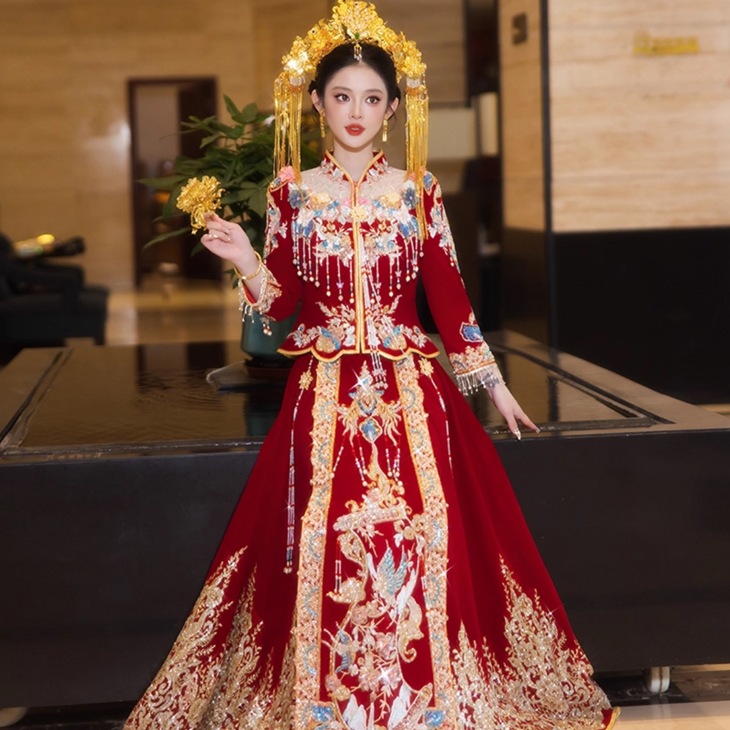 丝绒中式新娘秀禾服小个子大码