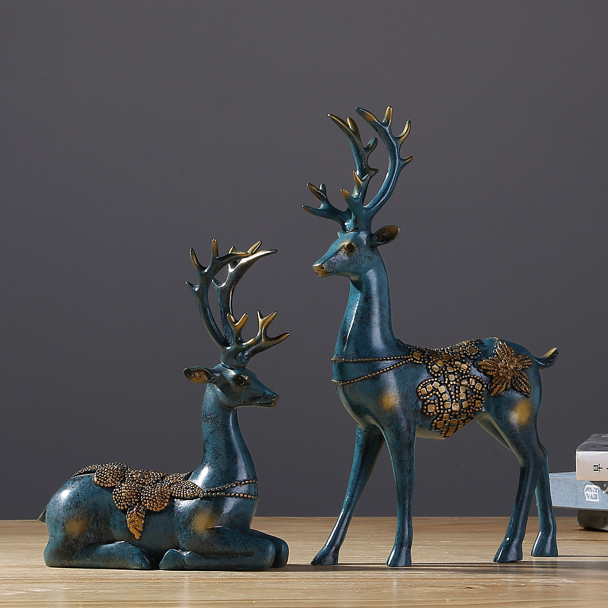 梅花鹿树脂摆件现代简约家居客厅玄关装饰书房办公室桌面创意礼物