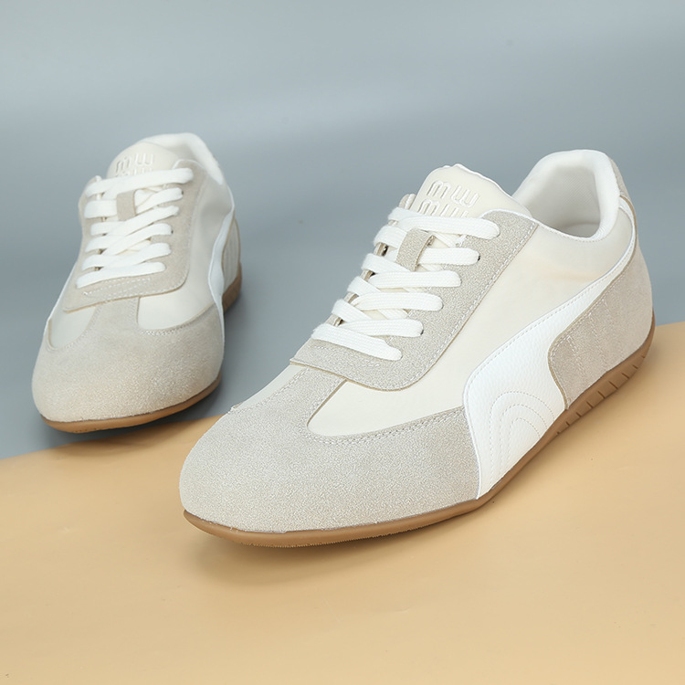 2025春季新款真皮大码女鞋41一43加肥运动休闲板鞋德训小白鞋单鞋