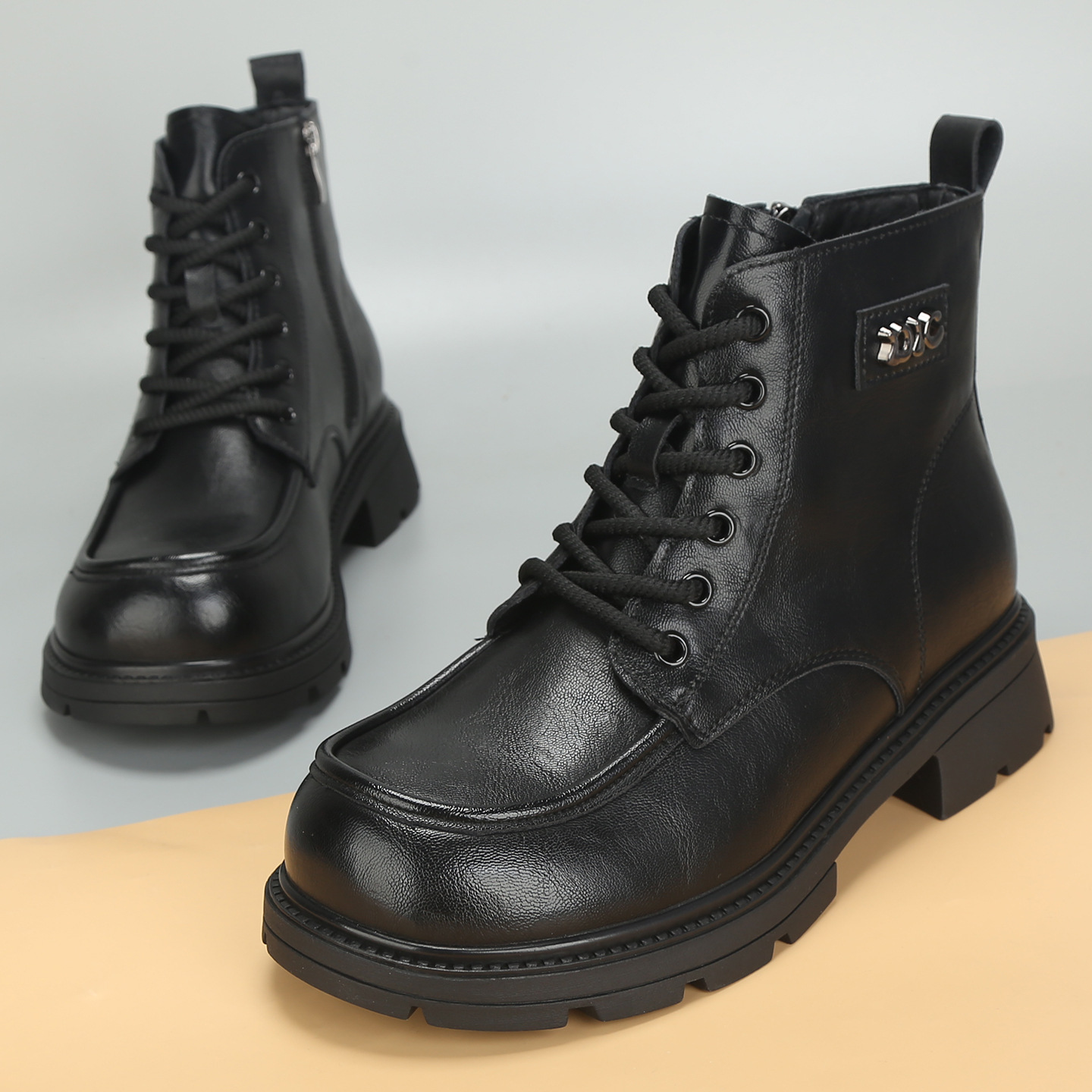 时尚百搭黑色短靴女系带马丁靴显瘦大码女鞋41到43秋冬新款棉靴子