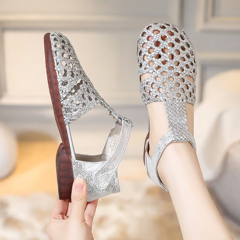 脚宽脚胖大码41到43女鞋镂空透气编织2026夏季粗低跟圆头包头凉鞋