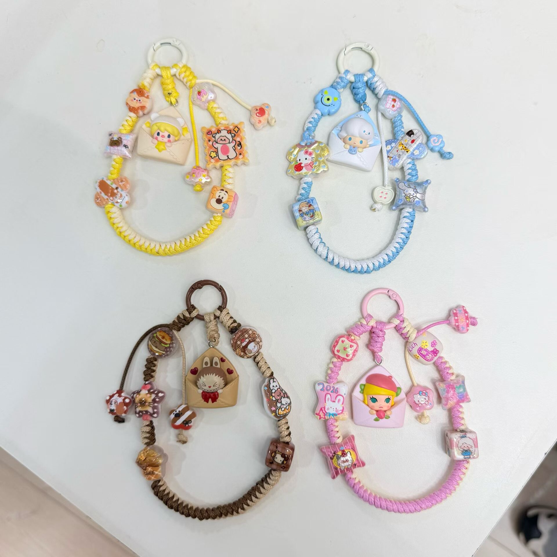 泡泡玛特拉布布Labubu包挂钥匙扣