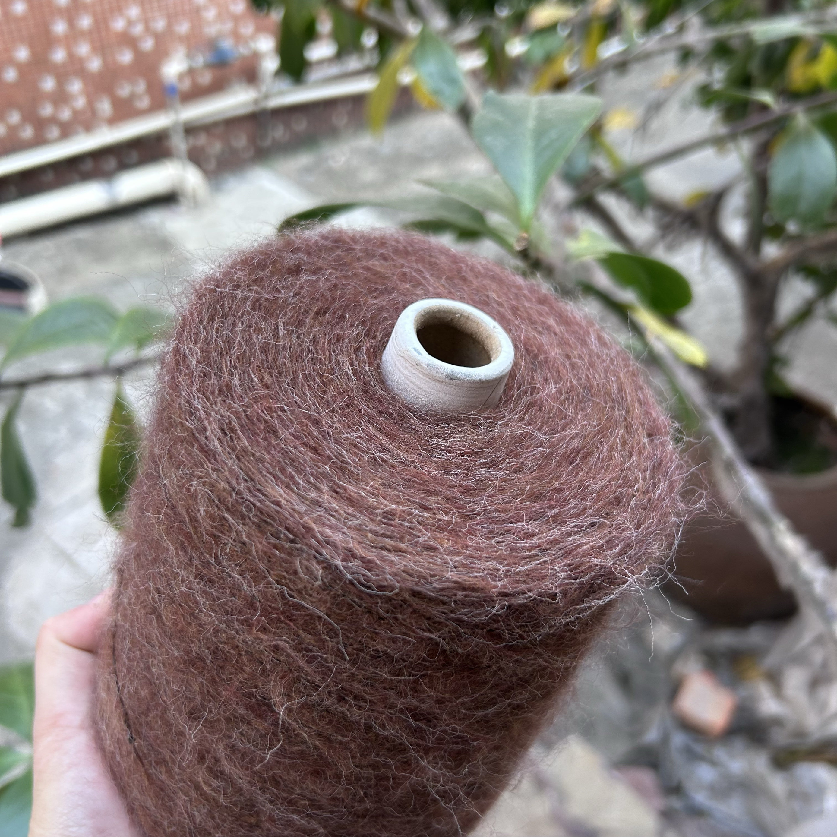 标价500克的价格 咖啡色粗芯马海毛 柔软细腻围巾毛衣编织线包邮