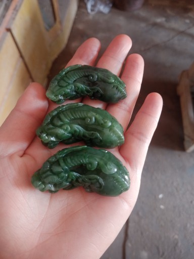 碧玉吊坠图片