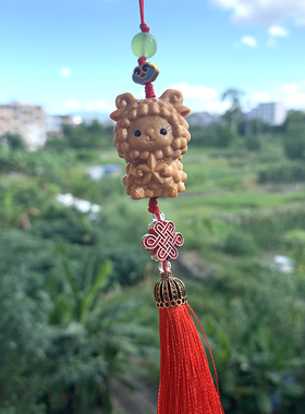崖柏木雕十二生肖挂件呆萌小绵羊红色带流苏配饰吊坠手机链车挂