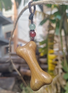创意木质雕刻骨头吊坠文玩把件工艺品男女款随身钥匙扣包包挂件