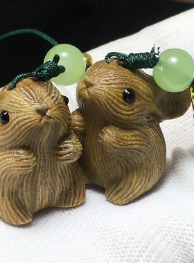 绿檀木小兔子生肖兔动物手机链