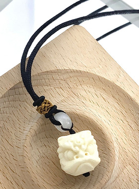 小红书同款国潮风象牙果醒狮吊坠