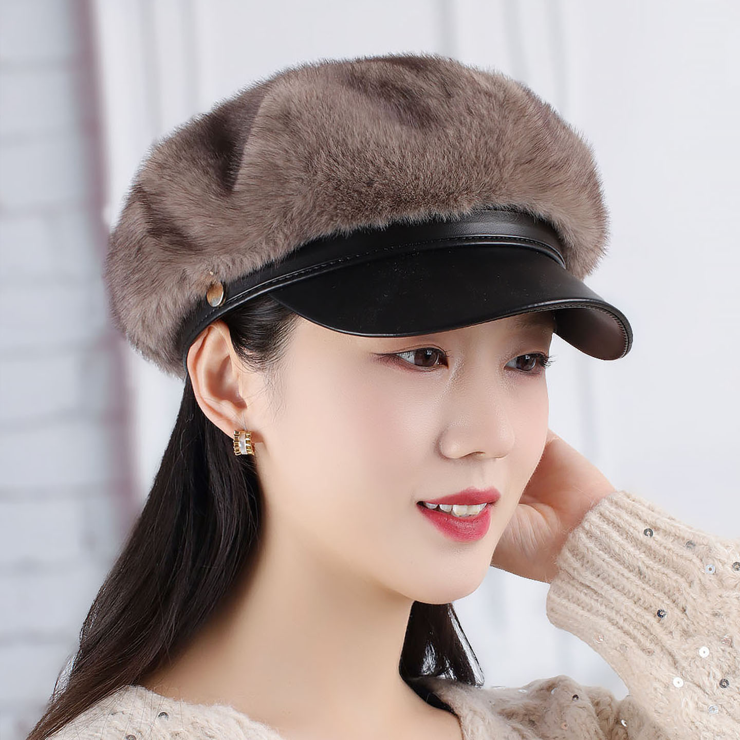 秋冬复古潮流仿皮草贝雷帽PU鸭舌时装帽防风时装帽仿兔毛帽冬天厚