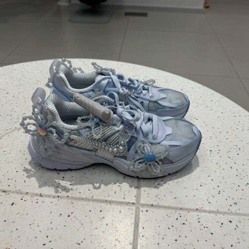 犇犇运动Nike/V2K Run X Susan Fang 女低帮缓震休闲鞋IB7426-400