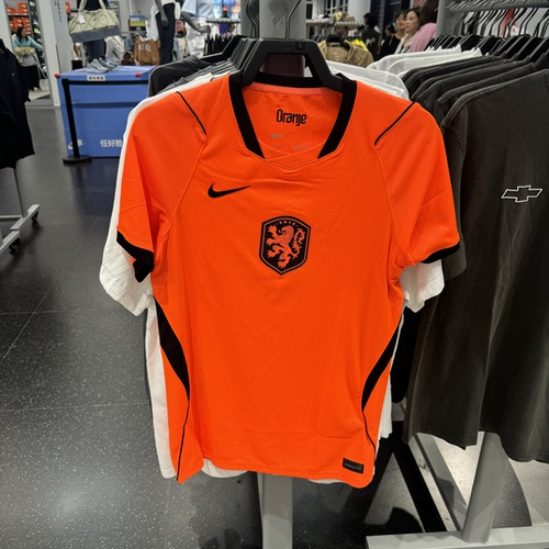 犇犇运动Nike/ 26世界杯荷兰主场球迷版短袖足球服IB5334-809
