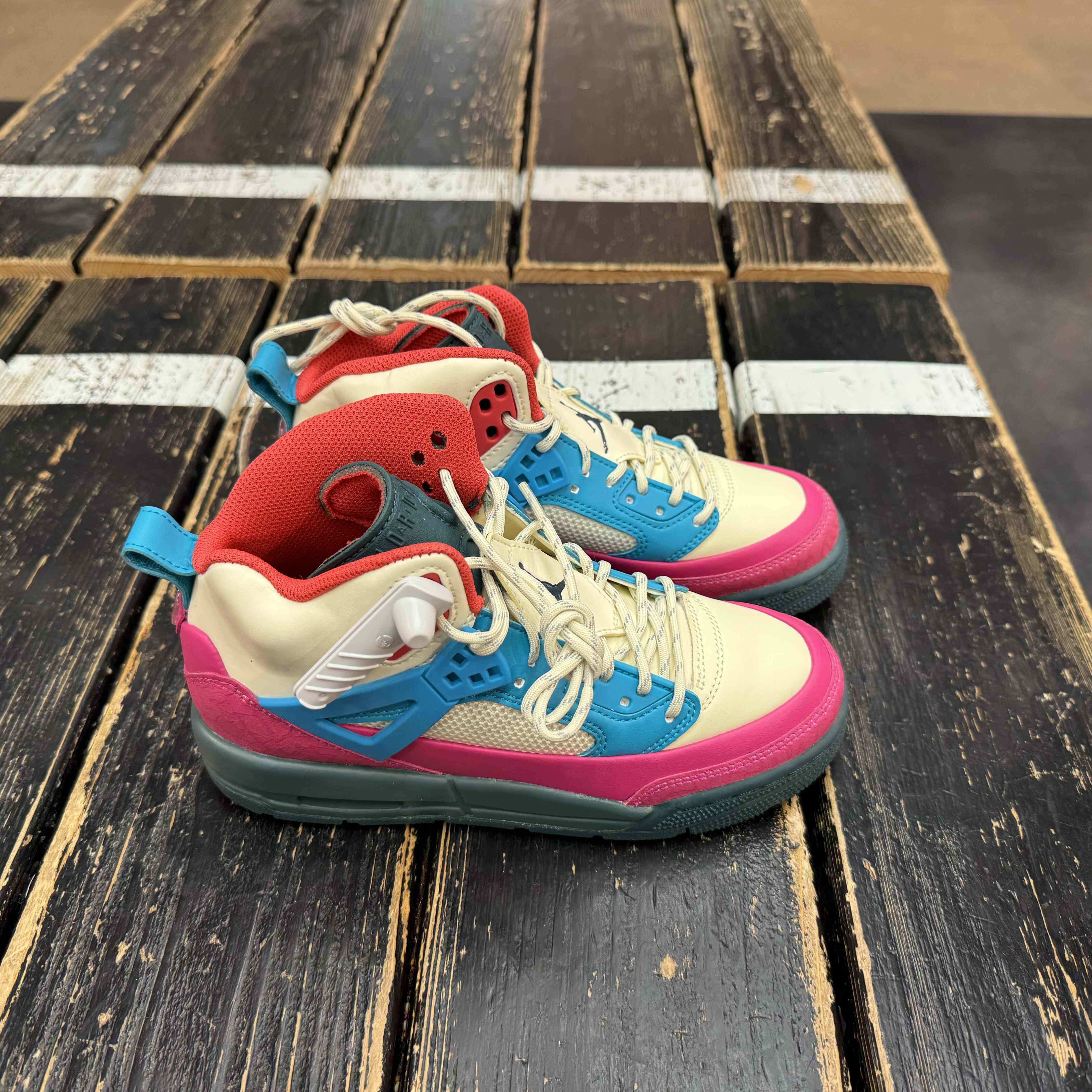 犇犇运动Nike/耐克大童中帮纯黑减震舒适篮球鞋FD4653-001-103