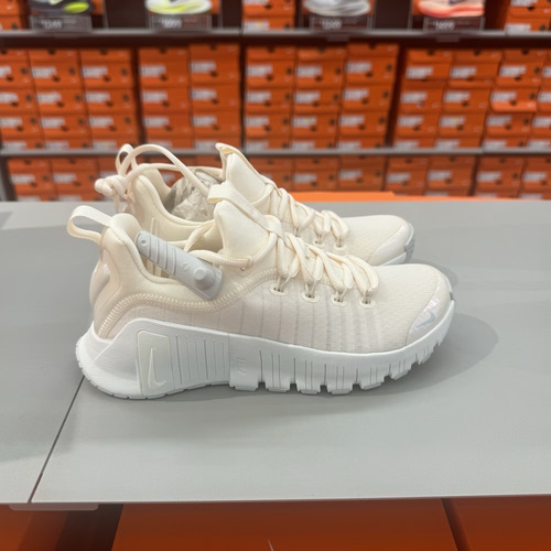 犇犇运动Nike/FREE METCON 6女子综合训练鞋室内健身鞋FJ7126-112