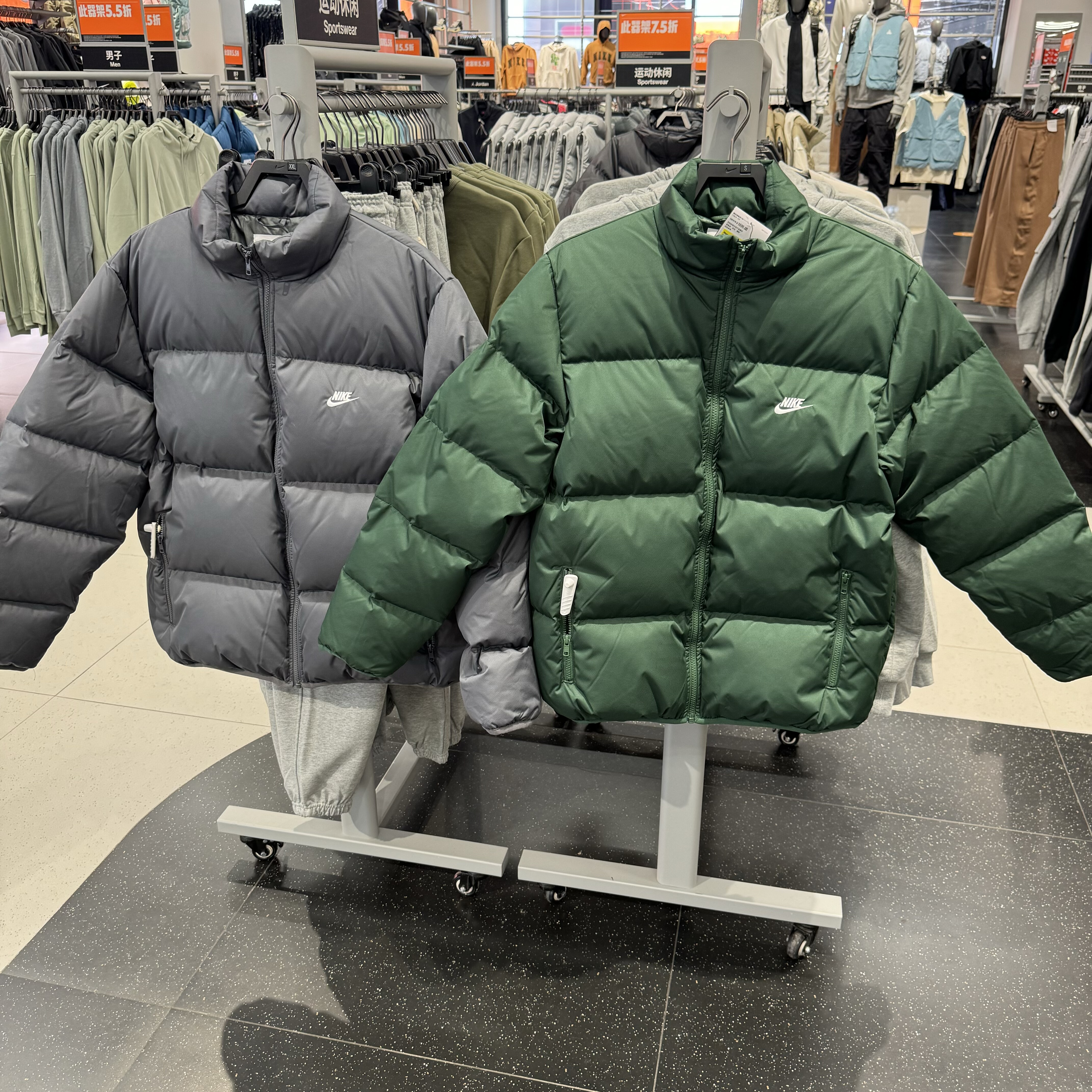 犇犇运动Nike/ 男子立领保暖防风加厚羽绒服 FZ5029-010-323-068