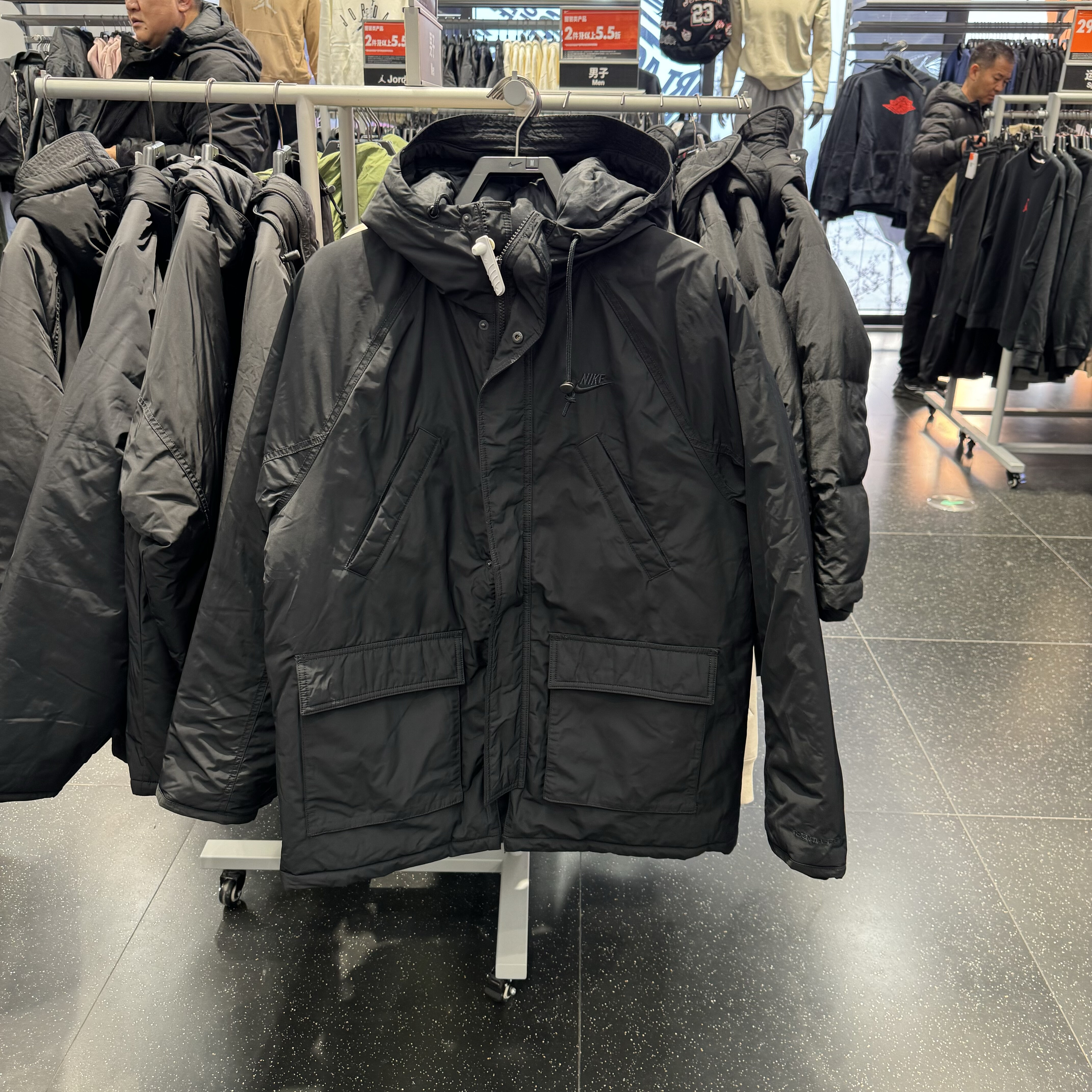 犇犇运动Nike/男士经典百搭保暖户外休闲舒适连帽棉服FZ0870-010