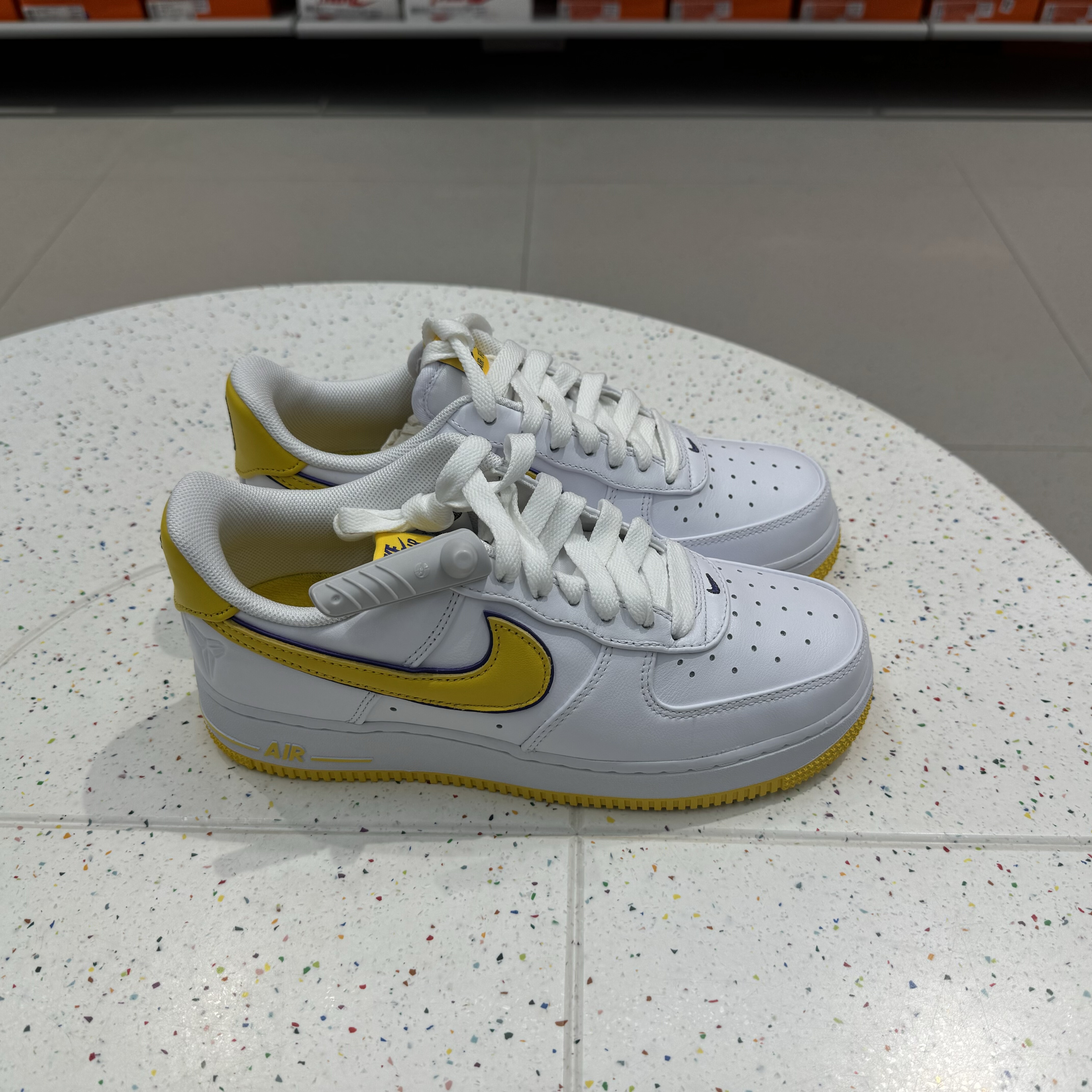 犇犇运动Nike/ Air Force 1 AF1 科比白黄紫休闲板鞋FZ1151-100