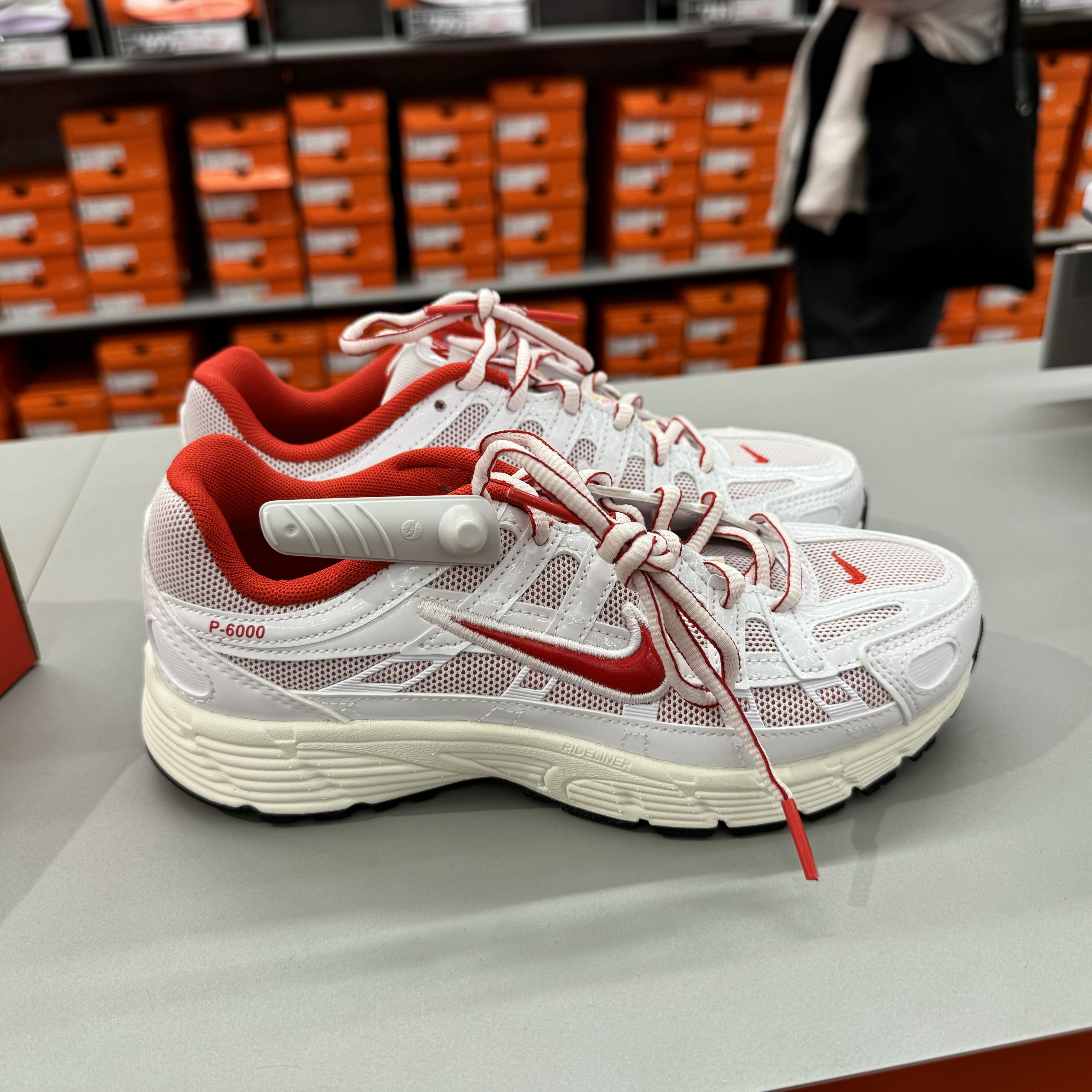 犇犇运动Nike/ 大童男女舒适透气减震防滑休闲跑步鞋IQ1134-161