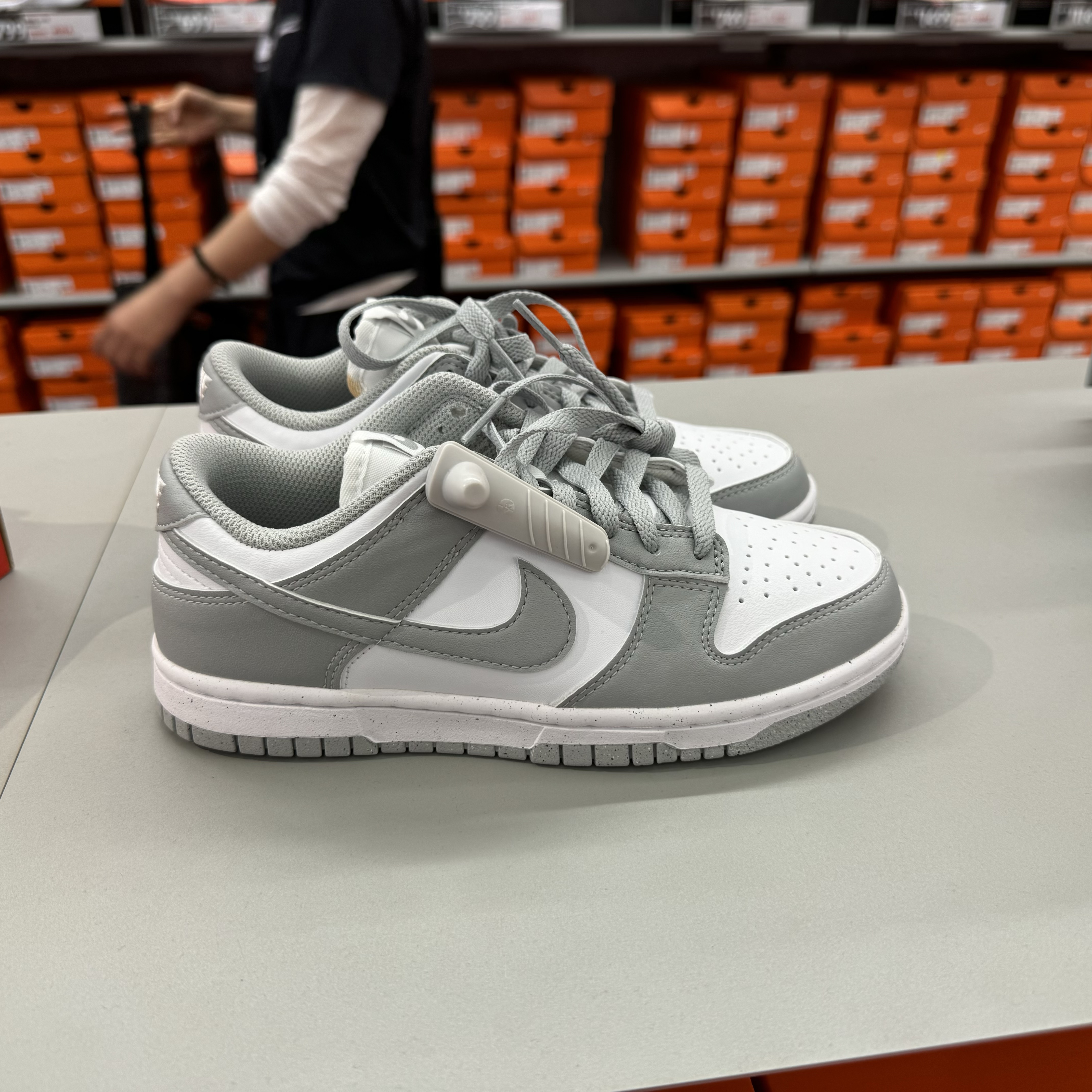 犇犇运动Nike/ Dunk Low 米白色紫色女子休闲板鞋DD1873-108-113