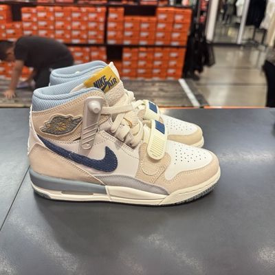 犇犇运动Nike/ Jordan Legacy 312 大童高帮舒适篮球鞋DQ5348-141