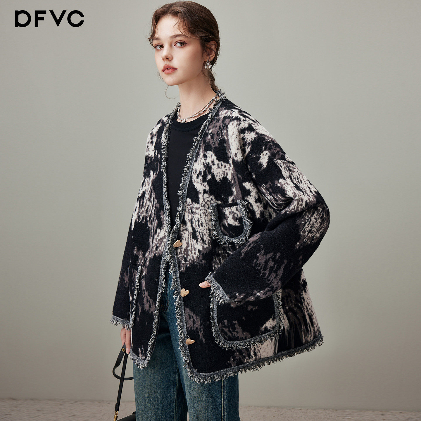 dfvc黑色羊毛中长款针织外套女2025年冬季新款V领流苏宽松毛衣厚