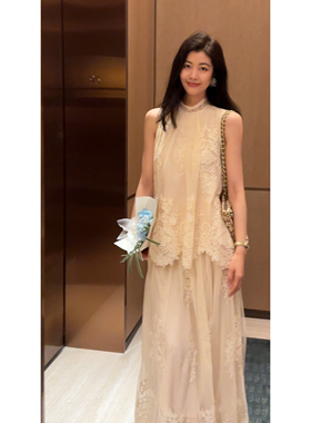 2N.COU妮蔻26夏新款温柔感浪漫风设计感小众蕾丝刺绣上衣半裙套装