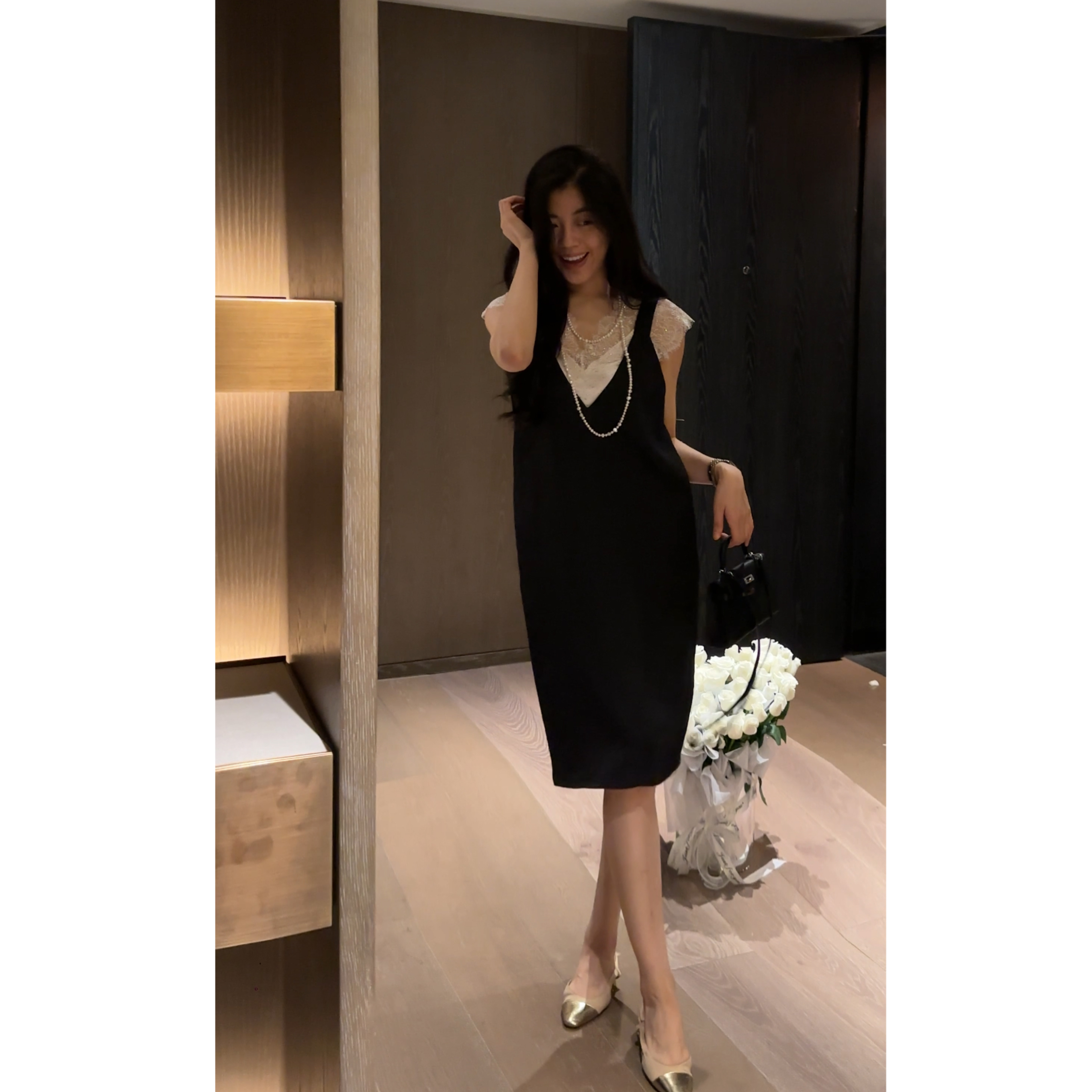 N.COU妮蔻25夏新款时尚气质高级感黑色极简休闲绑带V领吊带连衣裙