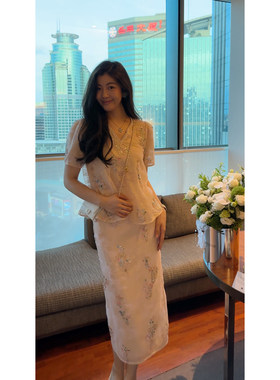 N.COU妮蔻26夏新款轻奢亮片刺绣贵气套装女气质上衣半裙两件套
