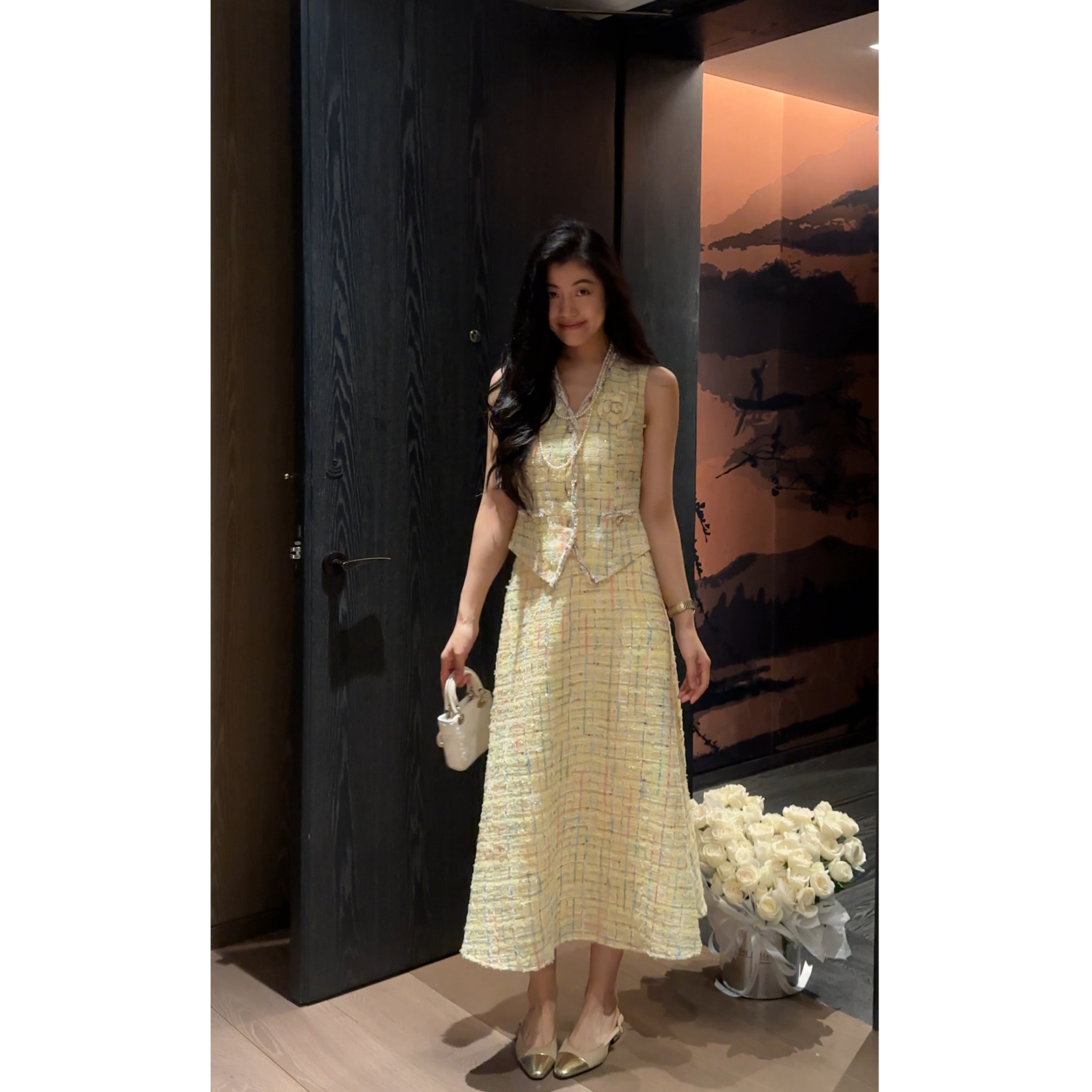 N.COU妮蔻25秋新款法式小香名媛风手工缝珠花亮钻马甲半裙套装