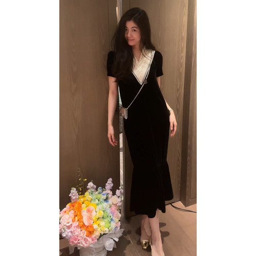 N.COU妮蔻26夏新款100桑蚕丝丝绒拼接V领连衣裙女黑色长款裙子