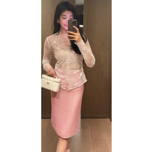 2N.COU妮蔻26夏新款 显瘦V领上衣 纯欲风蕾丝花边拼接设计感修身