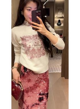 N.COU妮蔻25冬新款设计感小众马年刺绣花朵新年圆领短款百搭毛衣