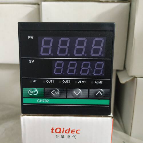 台泉电气 智能数显温控表 CH702 FK02-MAN 短壳 K400/继电器SSR