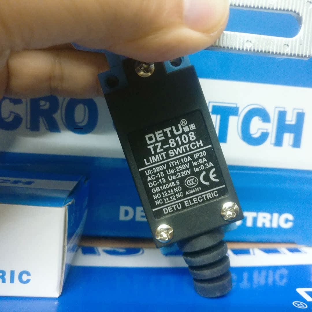 德图detu 限位行程开关 tz-8108 可调滚轮摆臂型  胶轮