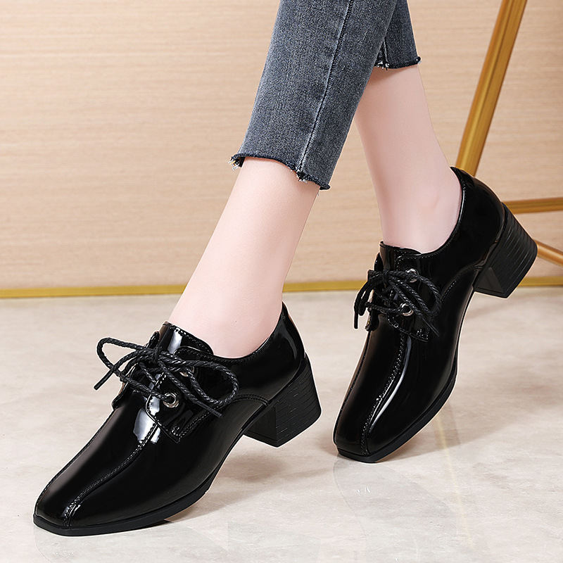 真皮女鞋中老年女士皮鞋女款2025新款春秋高跟鞋软底单鞋妈妈系带