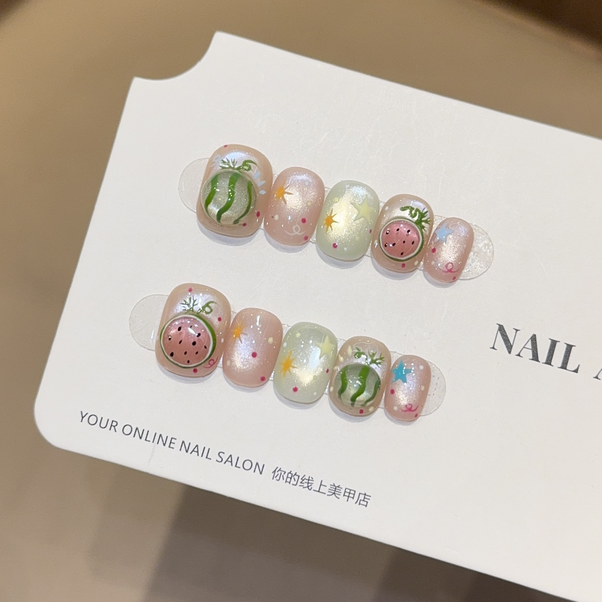 瓜次郎手绘西瓜猫眼美甲