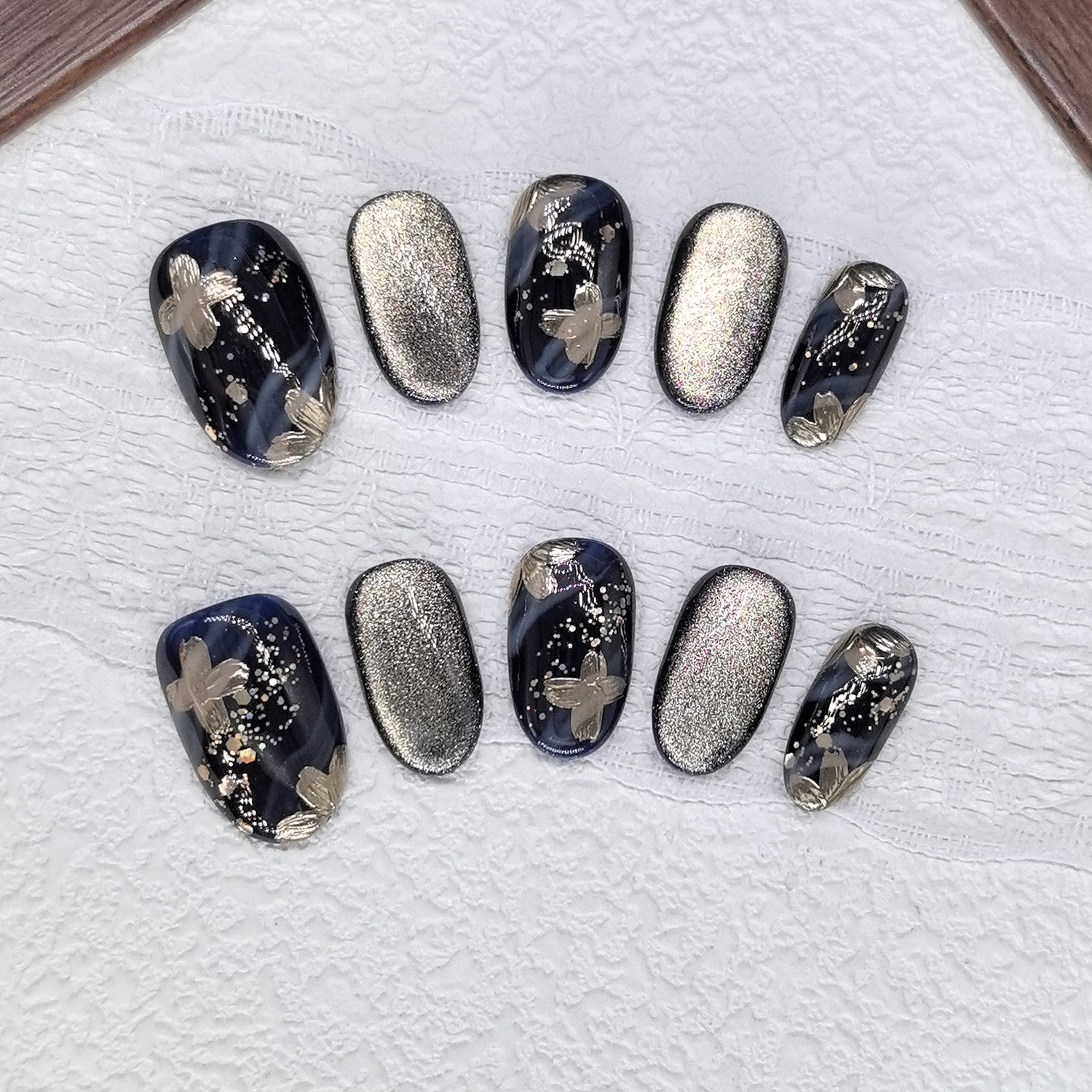 原创【夜鎏星】中国风爆闪金光猫眼手绘轻奢蓝调晕染显白穿戴甲