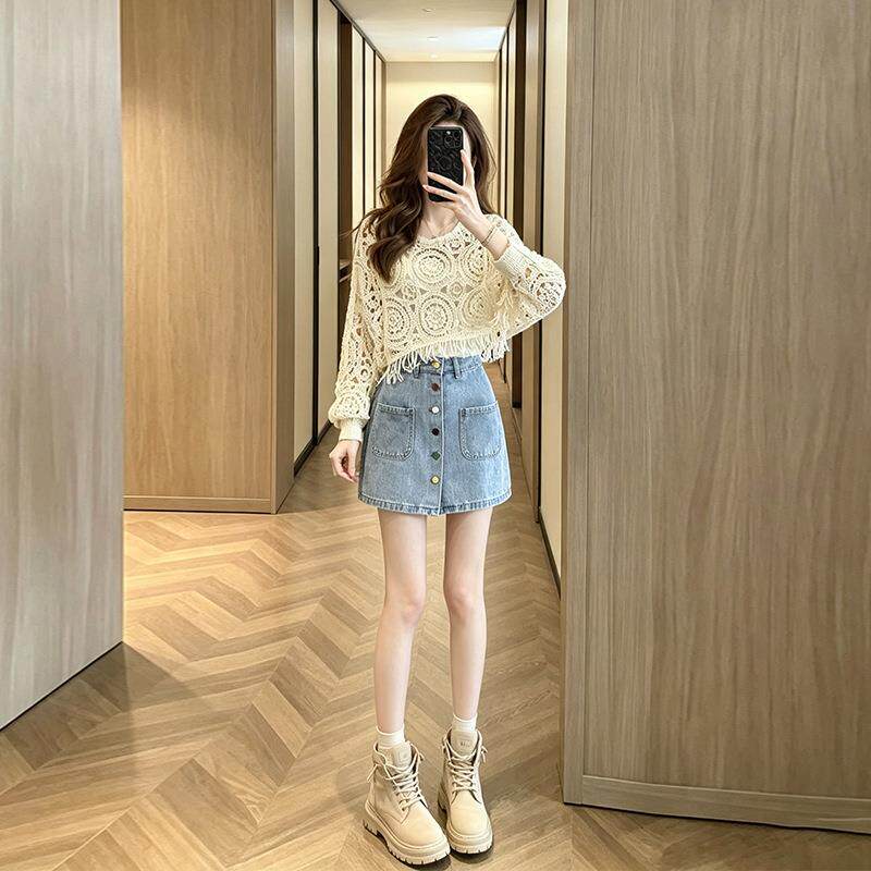 出游服装女秋季新款圆领时尚镂空长袖短款套头针织衫牛仔短裙套装