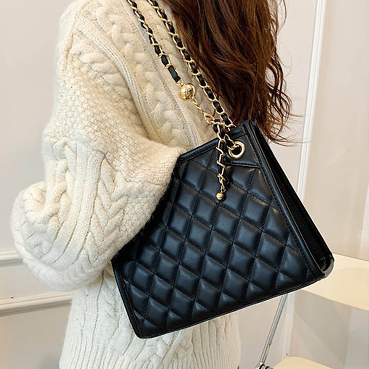 香港菱格链条包包女2025新款ins百搭时尚高级感大容量单肩斜挎包