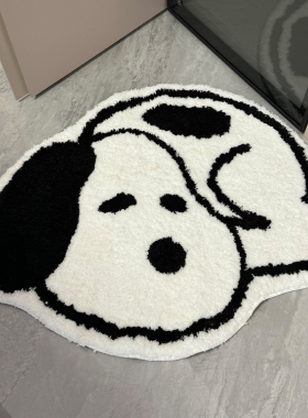 史努比小狗加密植绒地毯家用儿童房卧室床边毯可爱卡通柔软地毯