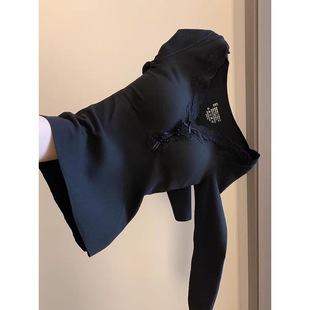 德绒【带胸垫可拆卸】韩系v领蕾丝蝴蝶结花边磨毛打底衫女内搭上