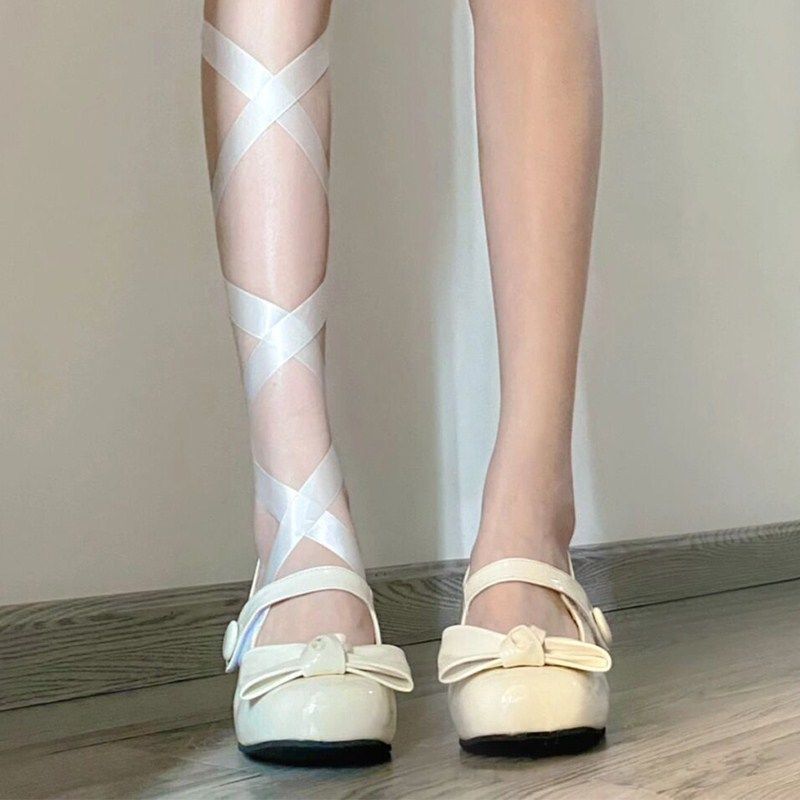 2023年春季法式蝴蝶结玛丽珍鞋女新款小众设计感米白色粗跟高跟鞋