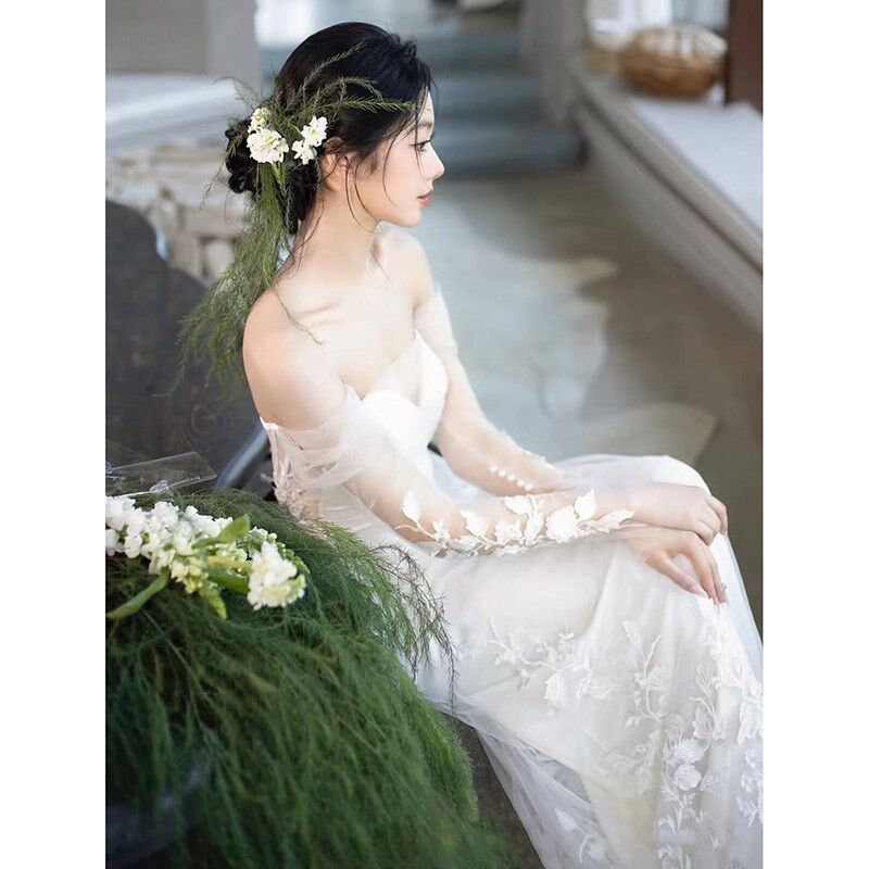 速发法式森系轻婚纱一字肩新娘气质小众订婚礼服裙白色宴会鱼尾出