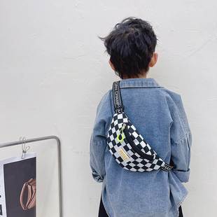 速发今小流行儿童年男孩帅气迷你男童挎包潮格棋盘童童时尚胸包