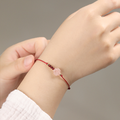 速发小幸运草手链夏红绳转运珠招桃花粉水晶细手绳显白手串脚链
