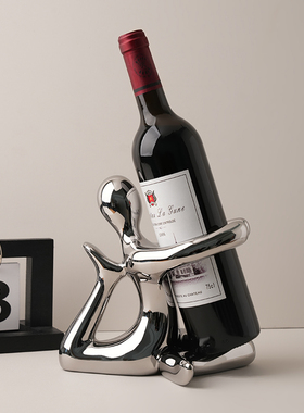 速发抽象人档红酒架摆件客厅酒柜电视柜装端大气上物次软高