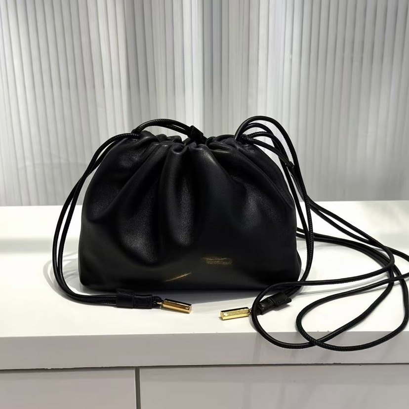 上新云朵包福袋包黑色真正羊皮无logo金尼路定制品牌斜跨品质女包