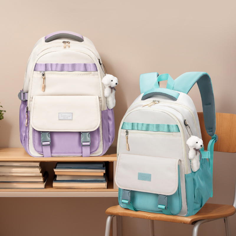 耐磨防水学生4-7年级大容量书包